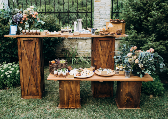 Planning a Sit-Down Meal For Your Wedding