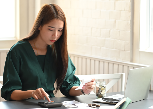7 Ways to Reduce Your Monthly Expenses (and Stress)